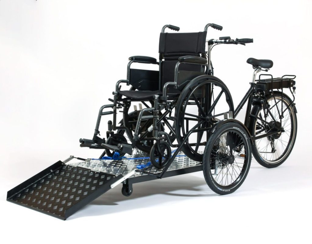 Transporte en bicicletas y triciclos de personas con discapacidad